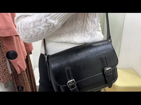❤️ Јавна мастурбација младе кучке ФералБерри са дилдом у соби за мерење ❤❌ Домаћи порно код нас sr.porno24-7.ru ❌❤